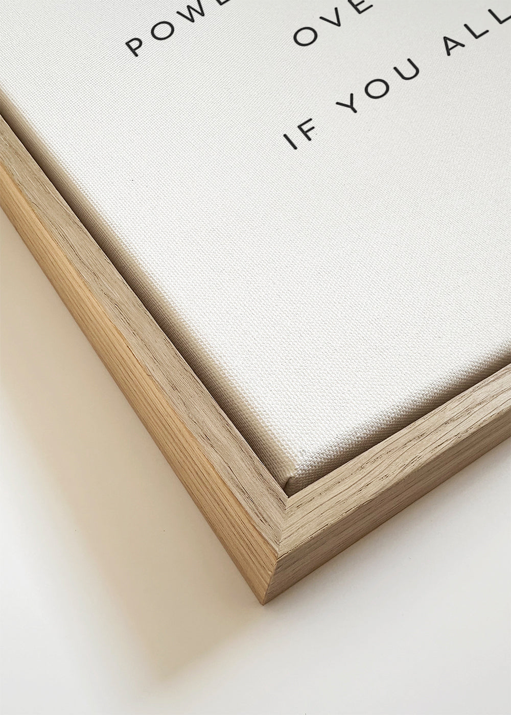 Minimalistische poster met gecentreerde quote