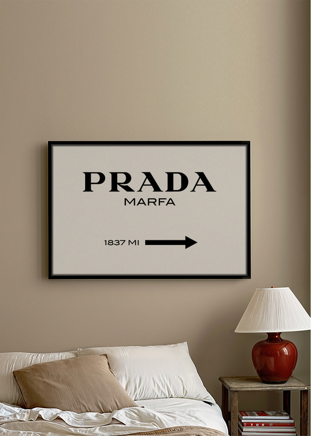 Reisposter met Prada Marfa typografie
