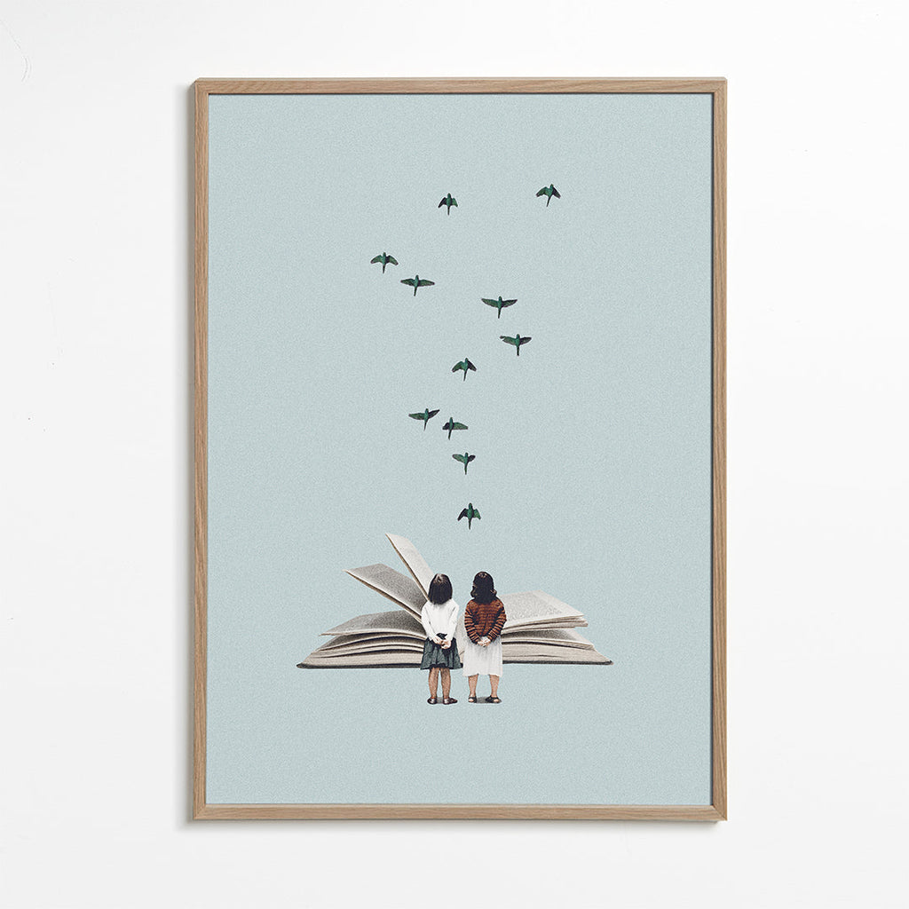 Illustratie van kinderen en vogels op een open boek