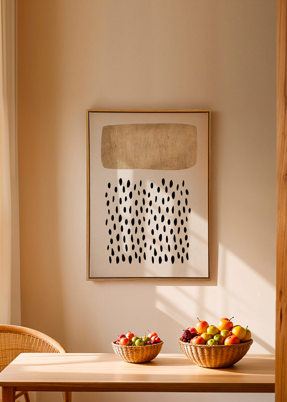 Minimalistisch ontwerp met gouden blok en zwarte motieven