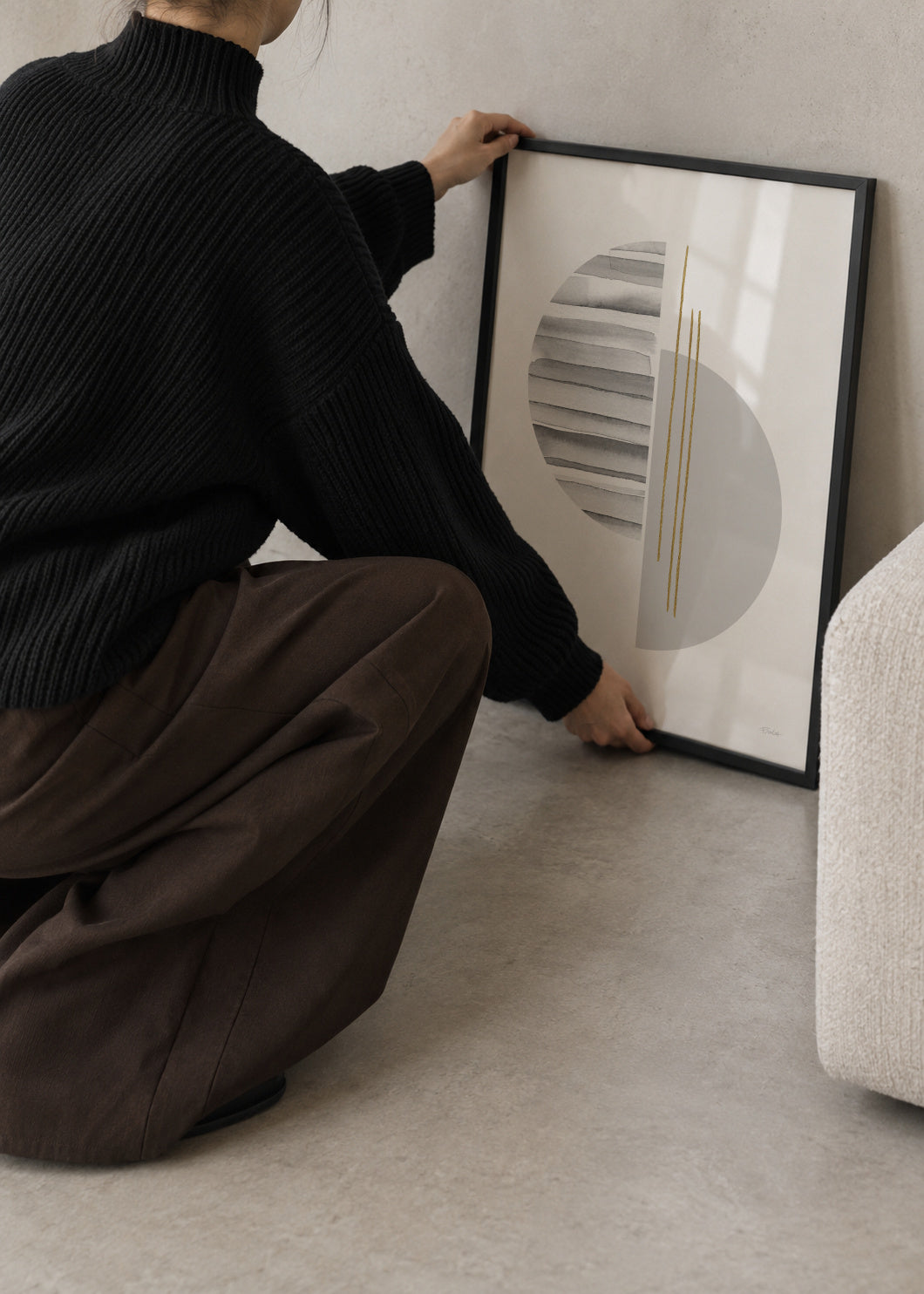Horizontal lines with gold - Framed poster in an interior