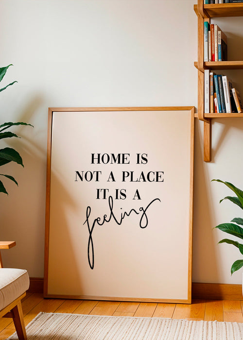 Zwart-wit kunst met typografische quote "Home is a feeling"