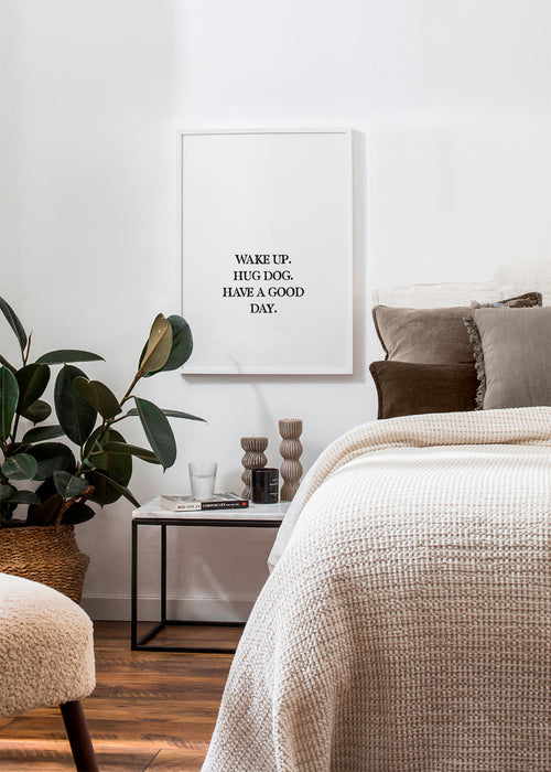 Minimalistische typografische print: Wake Up Hug Dog