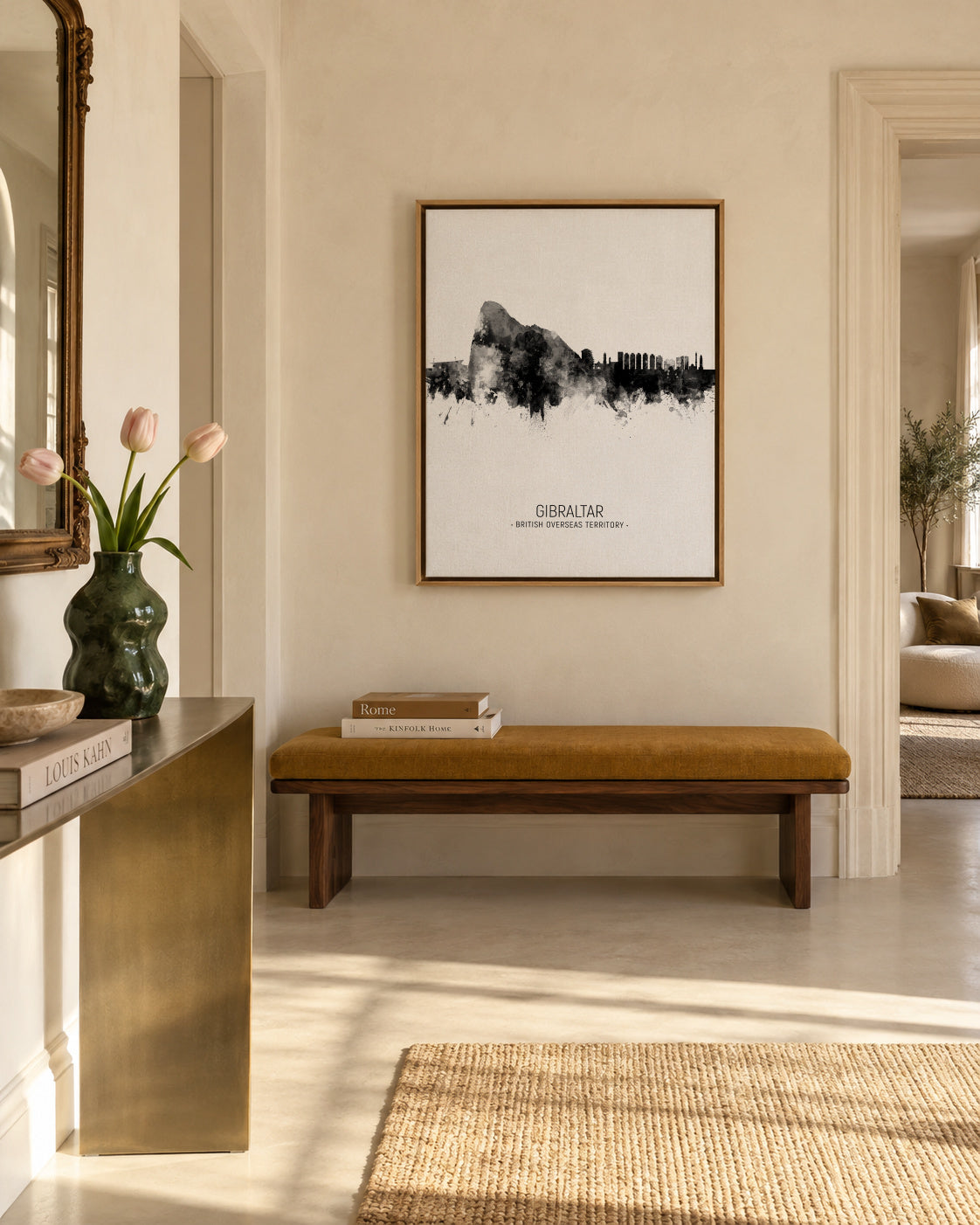 Gibraltar Skyline blanco y negro - Framed canvas in an interior