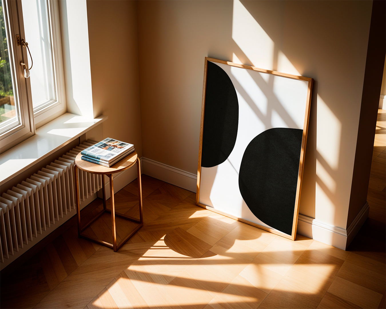 Minimalistisch ontwerp met organische zwarte vormen