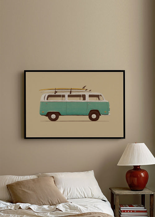 Vintage print turquoise campervan met surfplanken