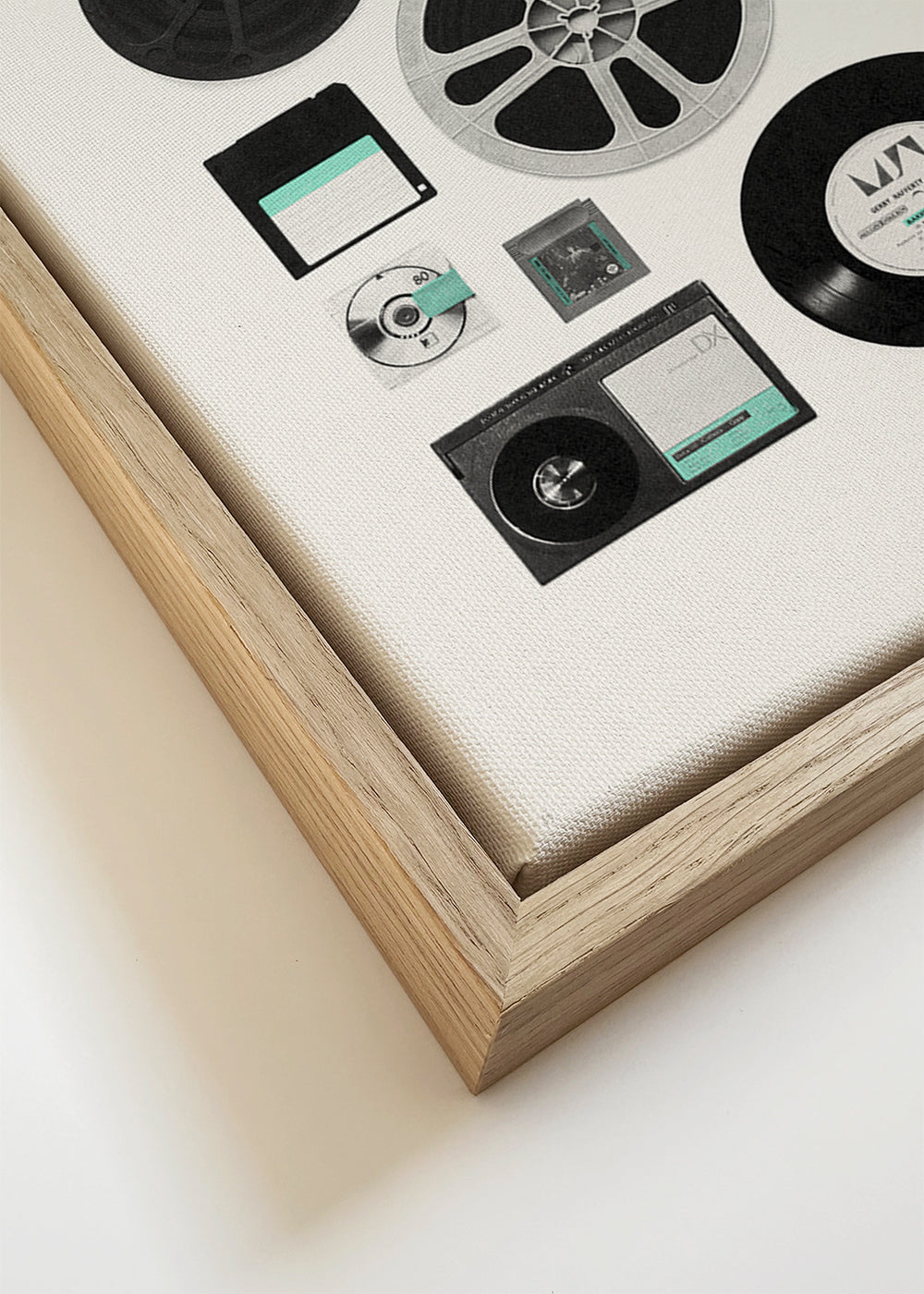 Vintage poster met muziekmedia-collage
