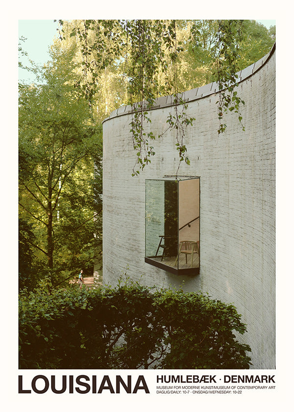 Fotografie van gebogen architectuur met uitkragend raam