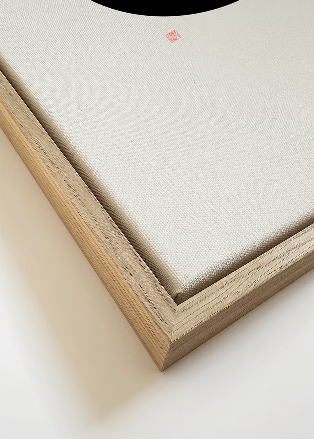 Zwart-wit kunst met minimalistische enso cirkel