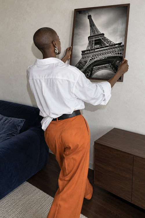 Eiffel Tower DYNAMIC - Framed poster in an interior