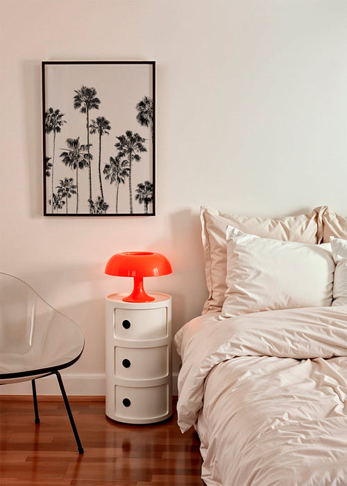 Zwart-wit kunst met hoge palmen