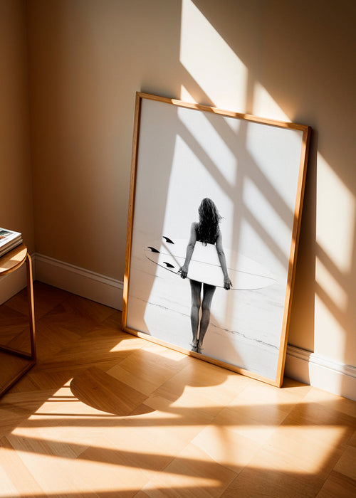Sport kunst: surfer van achteren met board