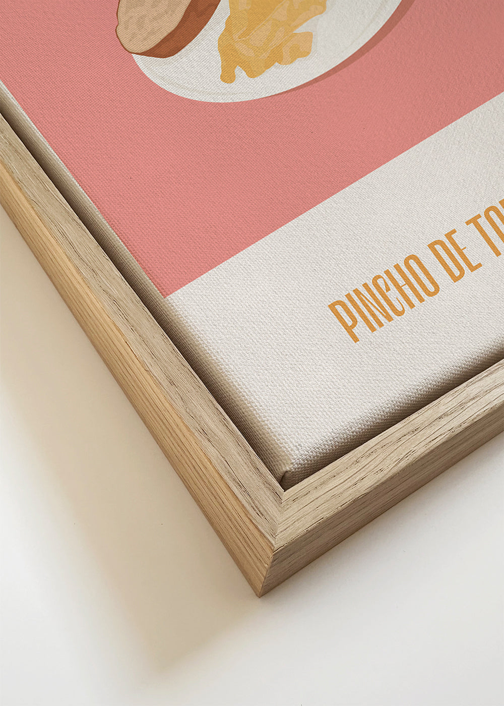 Keuken kunst: pincho tortilla op roze achtergrond