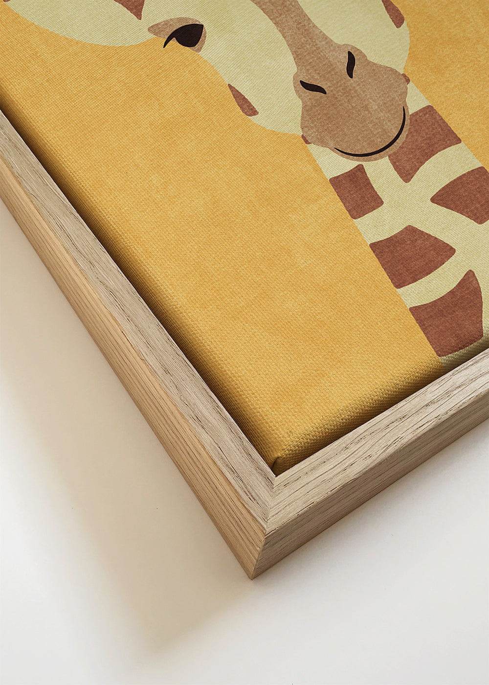 Kinderposter giraffe op okerkleurige achtergrond