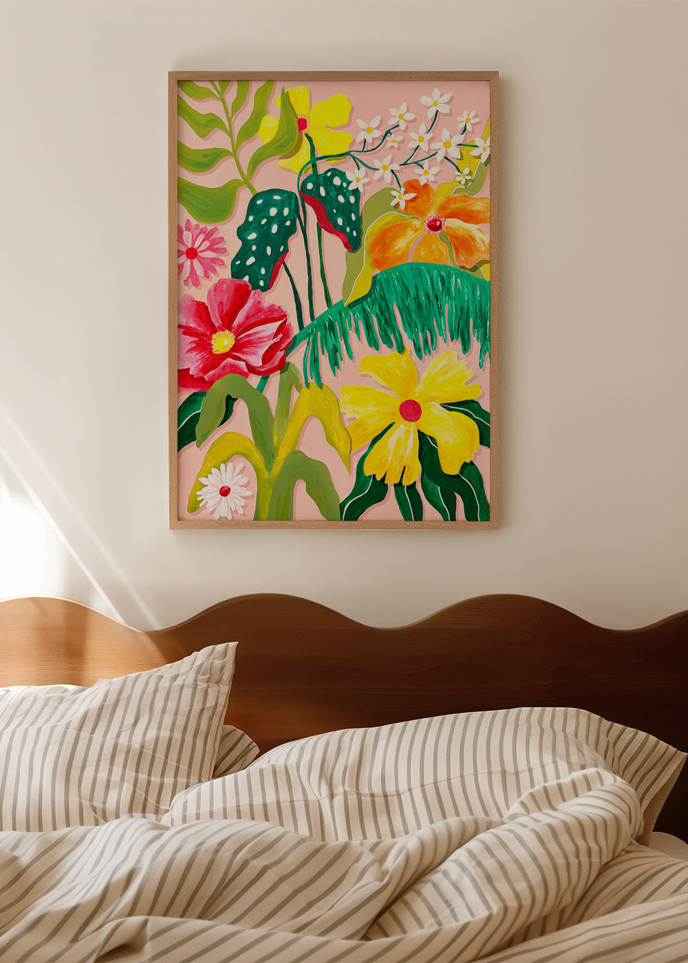 Botanischer Druck mit lebendigen Blumen