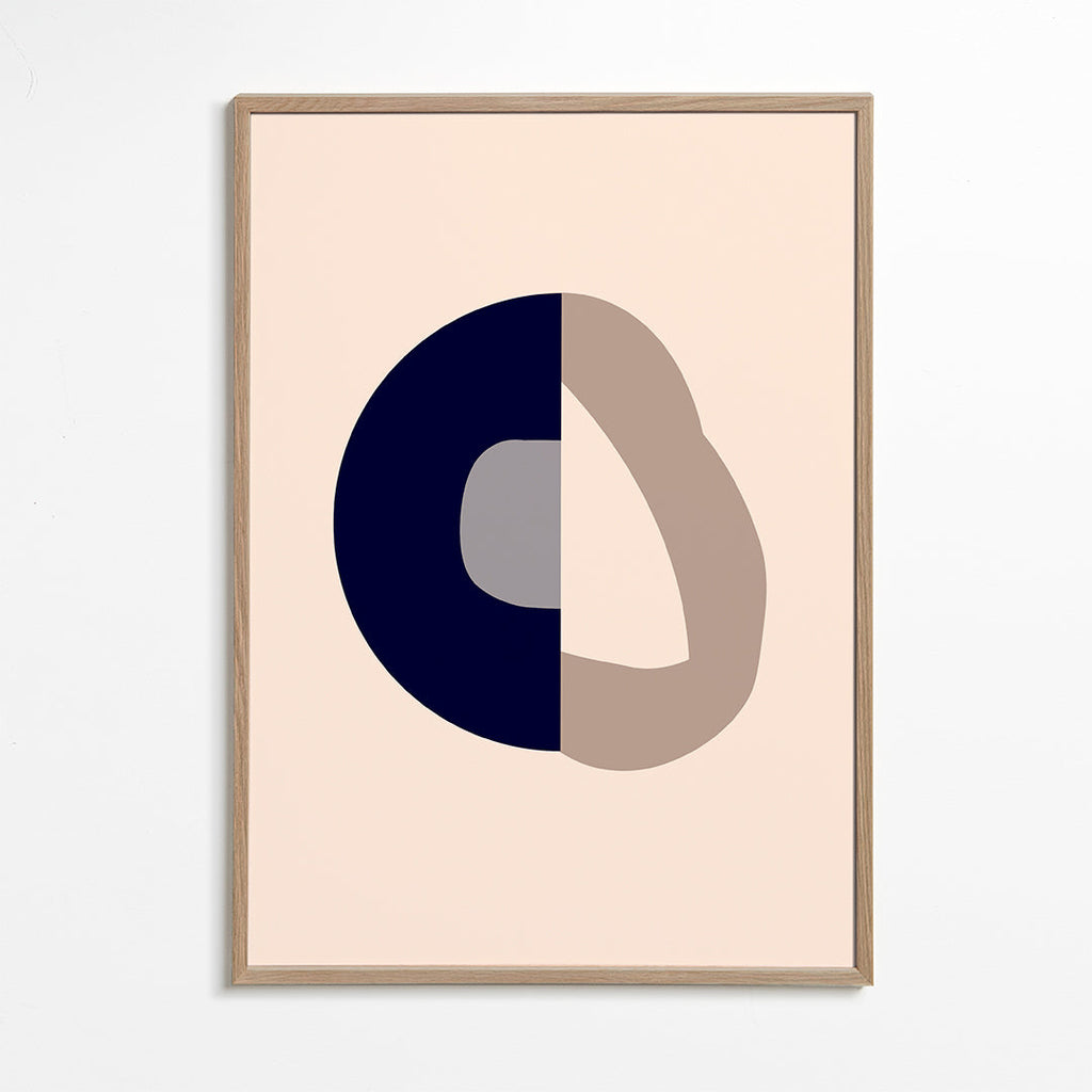 Abstract werk met blauwe boog en beige lus