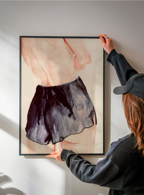 Vrouwelijke aquarelillustratie met korte rok
