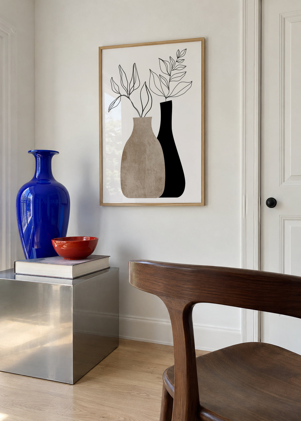 Gris en Gris - Framed poster in an interior