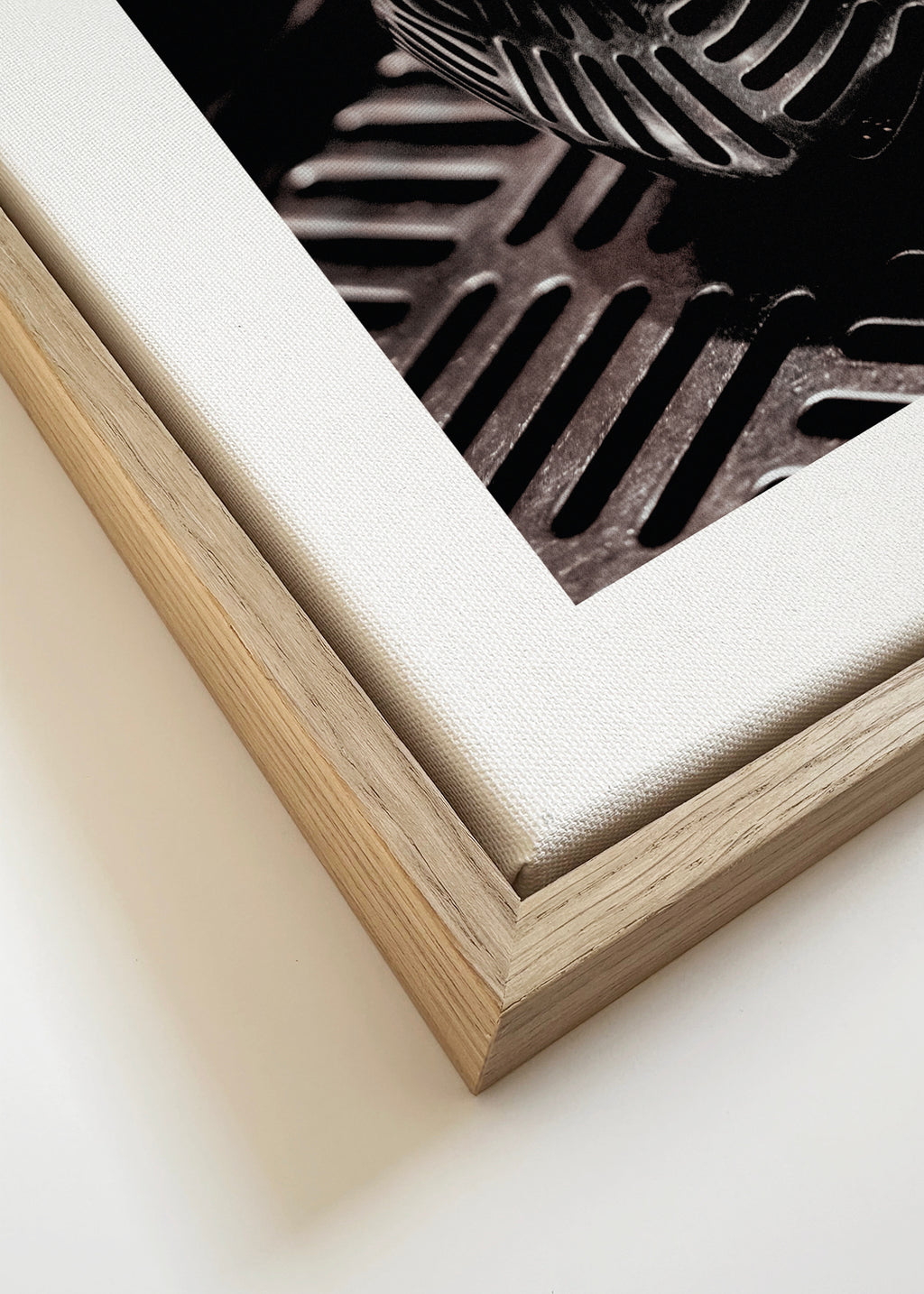 Coffee V - Framed canvas detail