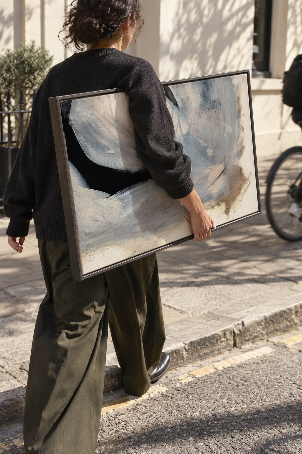 Windy - Framed canvas in an interior