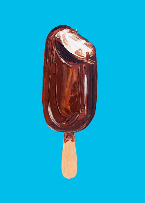 Keuken kunst: Magnum ijs op blauwe achtergrond