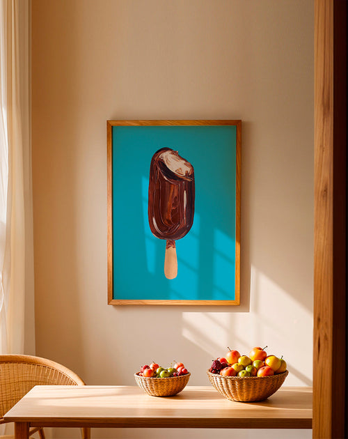 Keuken kunst: Magnum ijs op blauwe achtergrond