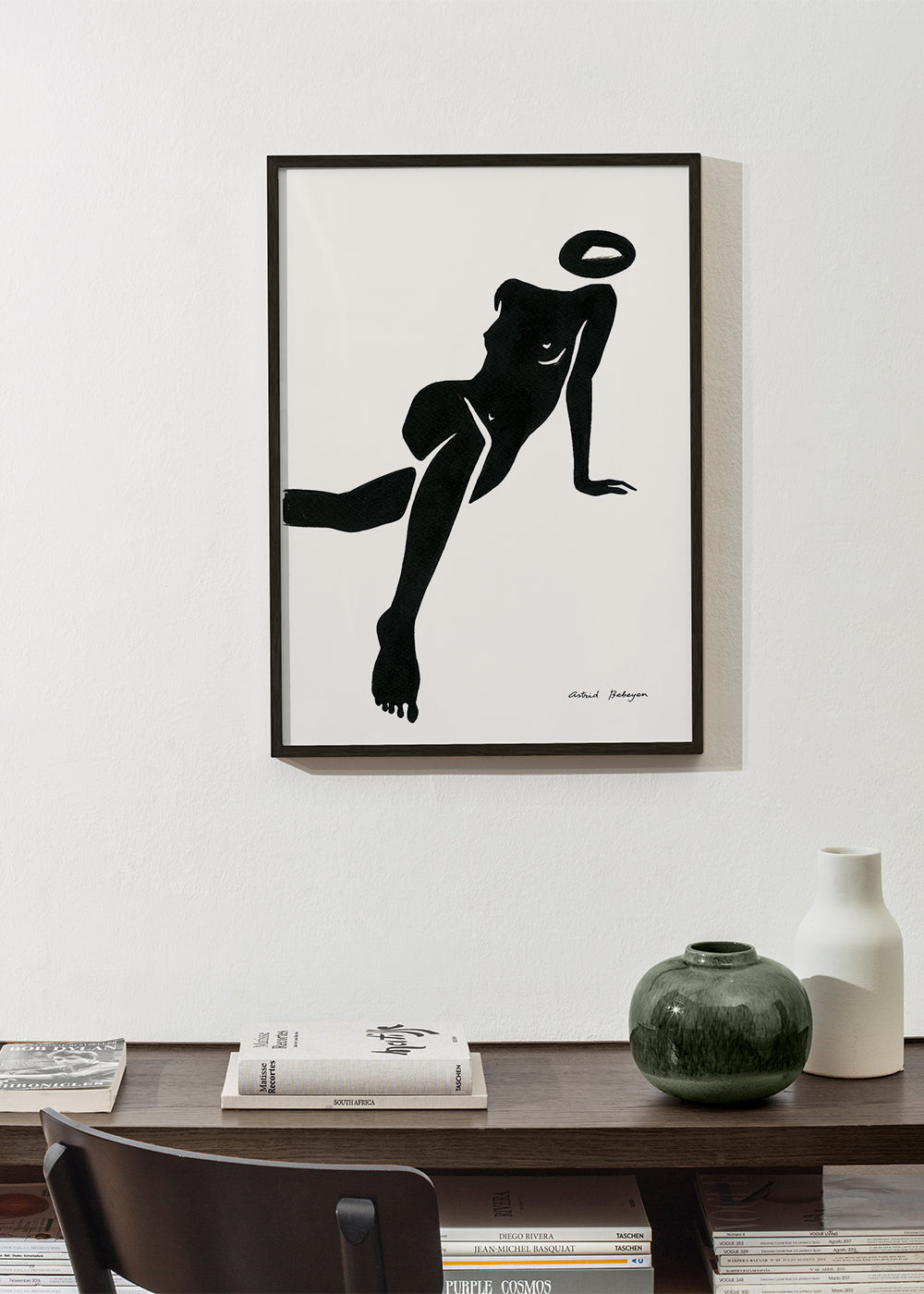 Zwart-wit kunst met liggende vrouwensilhouet