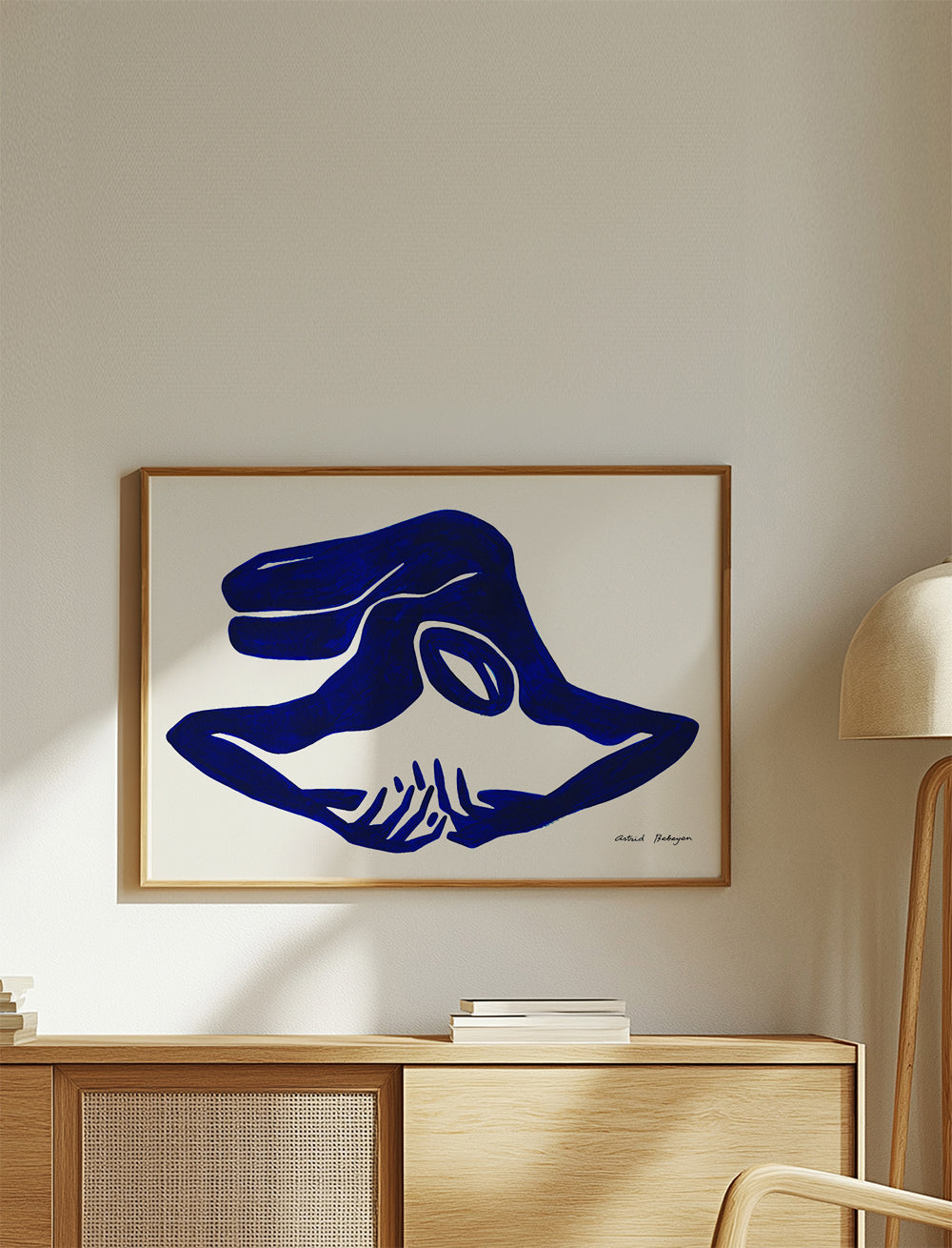 Abstract werk: blauwe gebarenfiguur