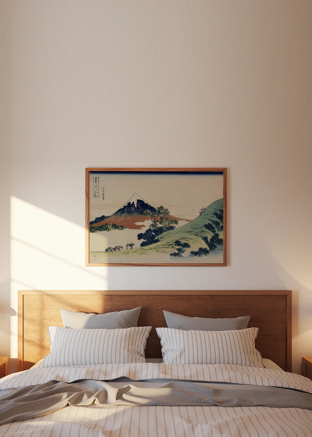 Inume Pass - Katsushika Hokusai - Framed poster in an interior