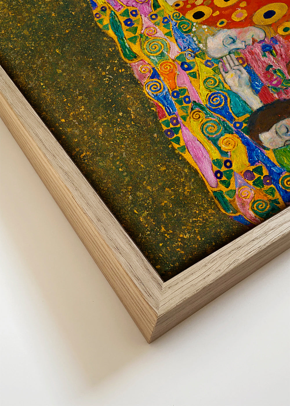 Abstract kunstwerk met gouden figuur en circulaire motieven