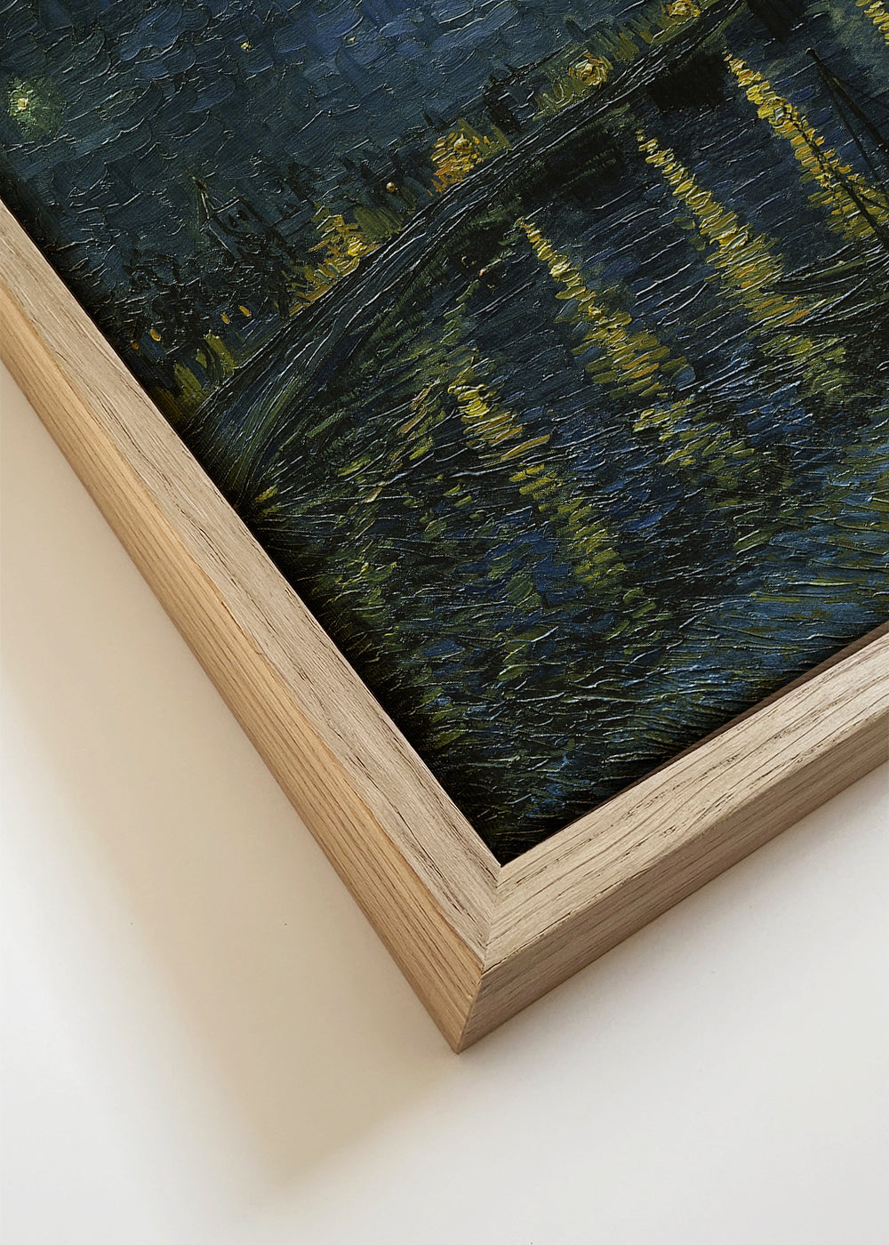 Landschap nacht kunst met sterrenlucht en rivierreflecties