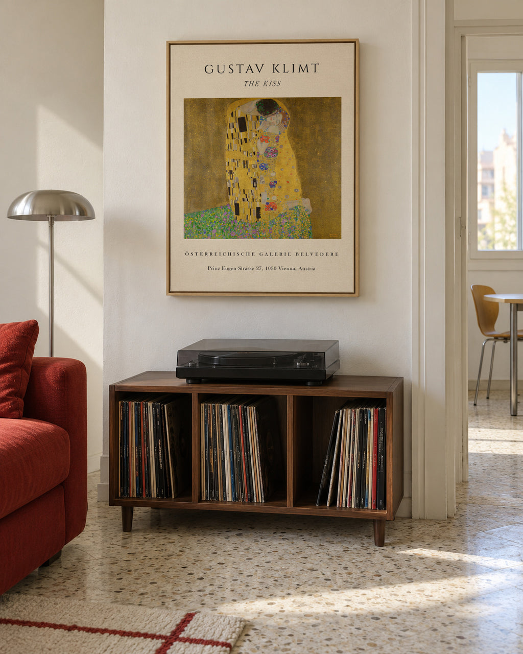 The Kiss Exhibition - Gustav Klimt - Framed canvas in an interior