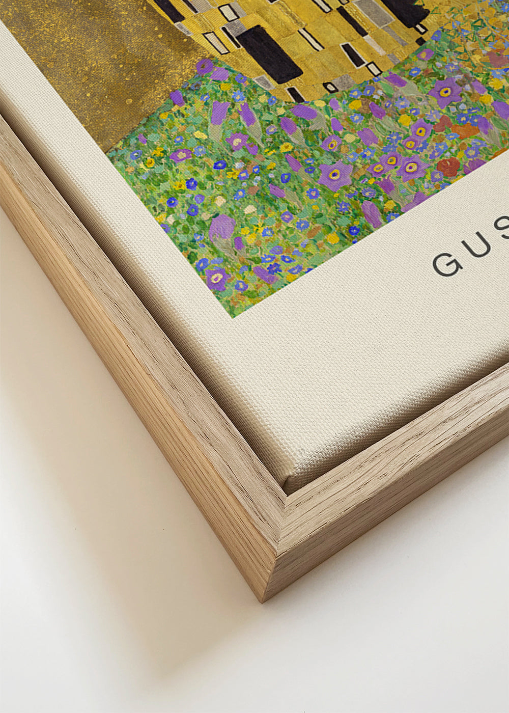 Vintage poster De Kus in goud met bloemmotieven