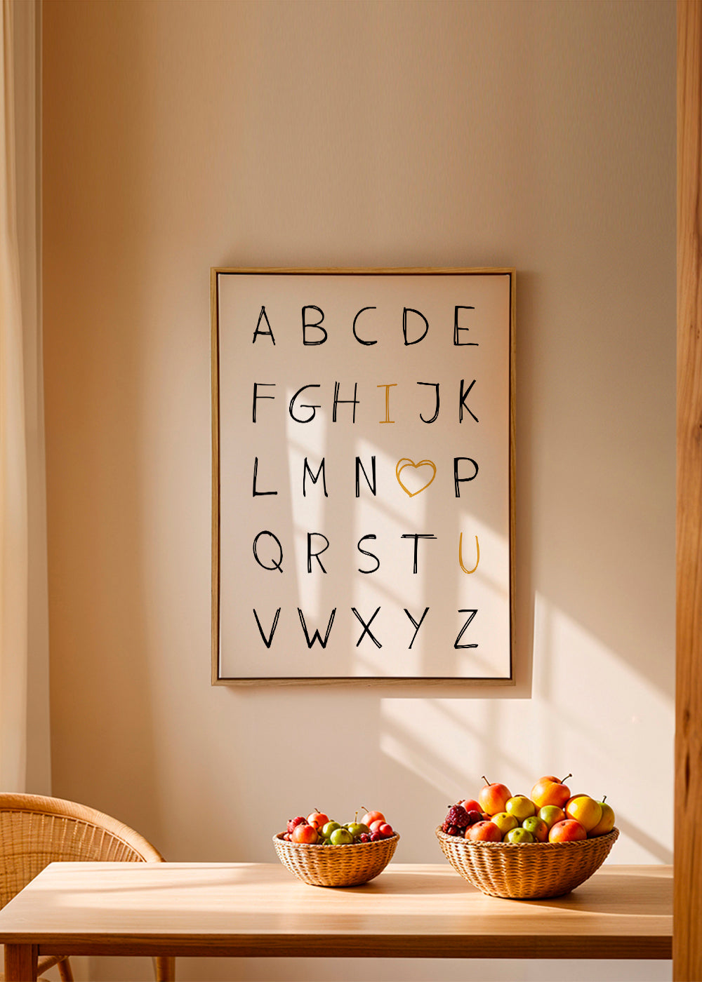 Illustratie handgeschreven alfabet met geel hart