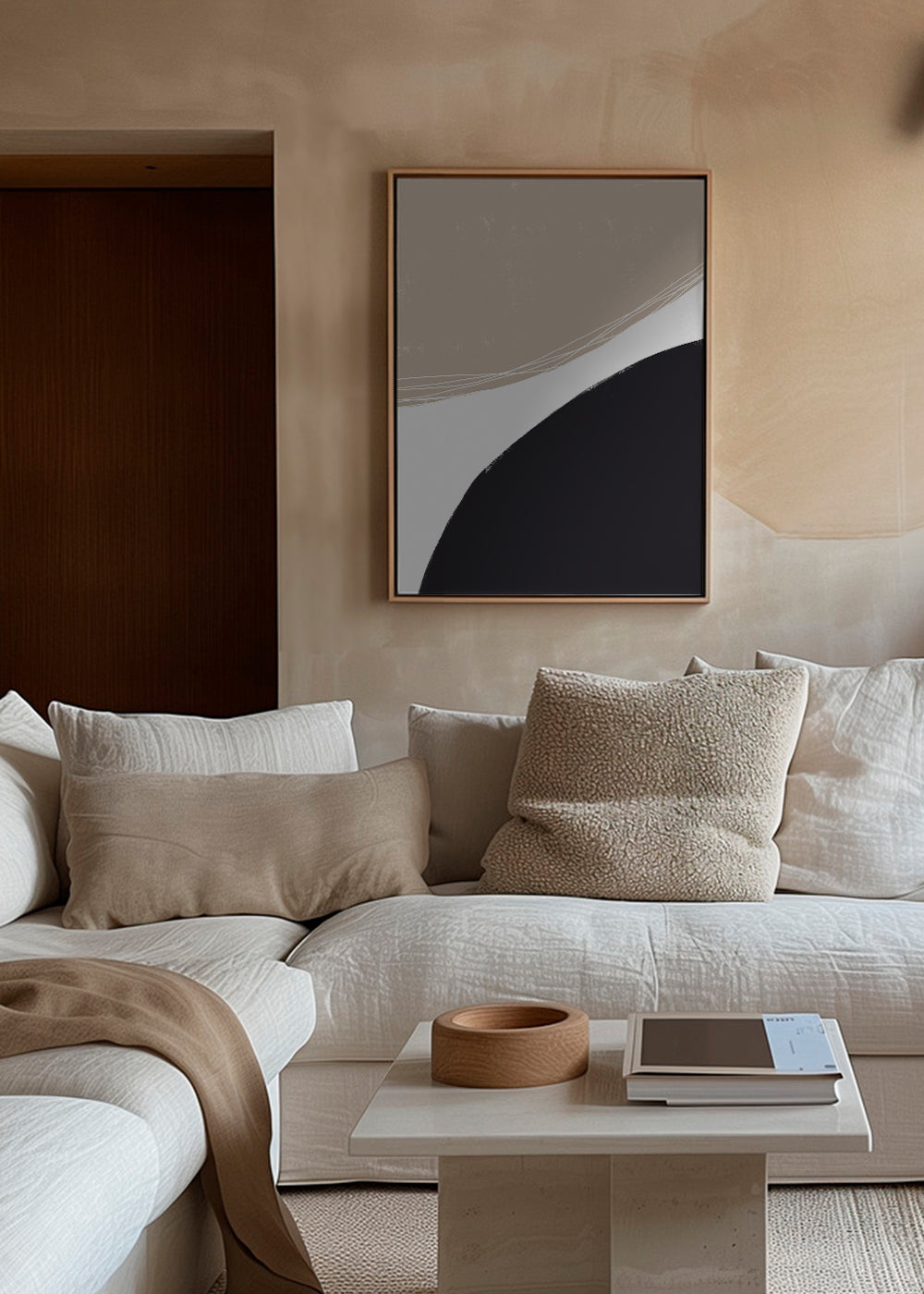 Minimalistische kunst met organische beige vormen