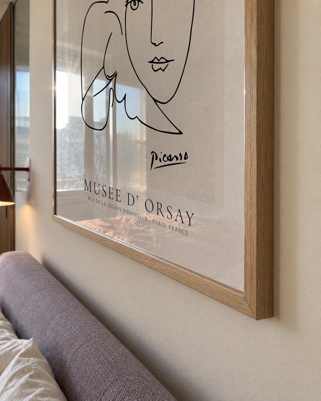 Pablo Picasso Dove Peace Women - Framed poster detail