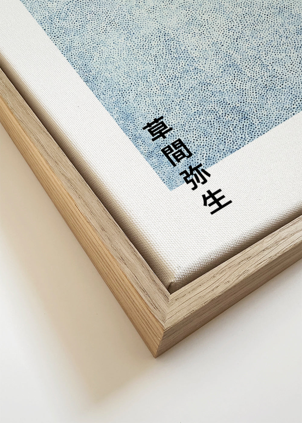 Minimalistisch poster met blauwe stippenstructuur