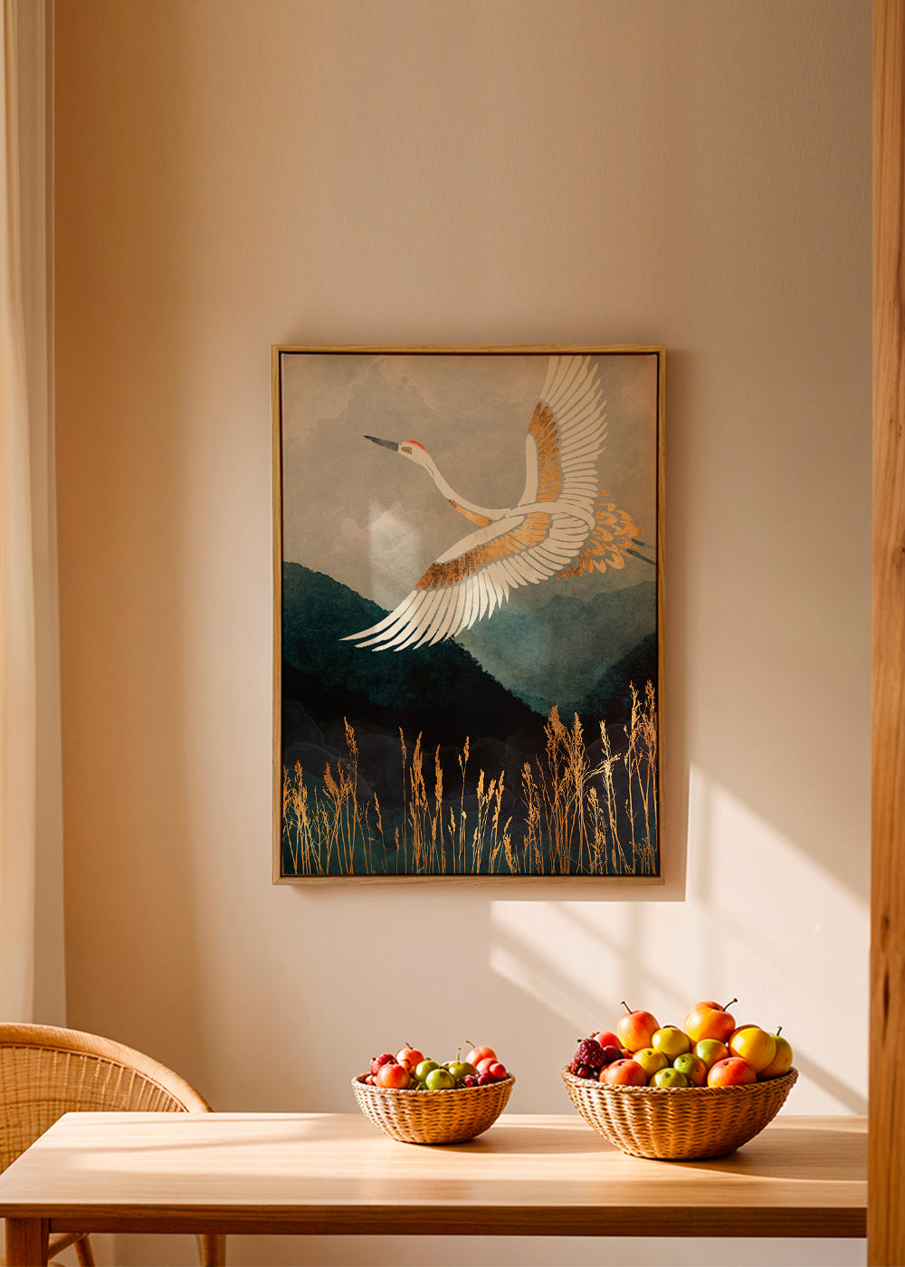 Gouden kraanvogel in vlucht