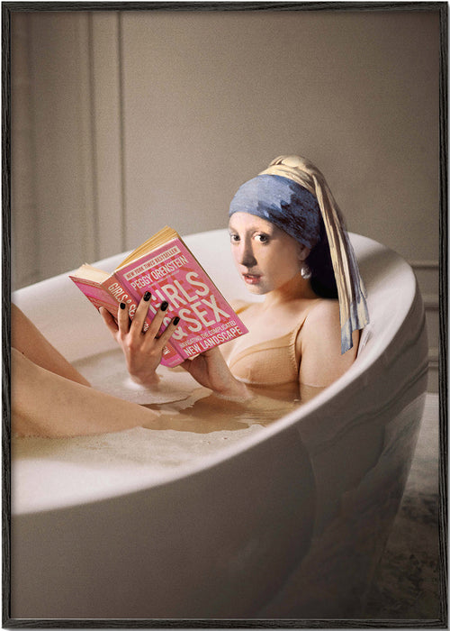 Fotografie vrouw in bad die leest