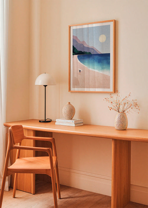 Sportkunst: surfer op pastelkleurig strand