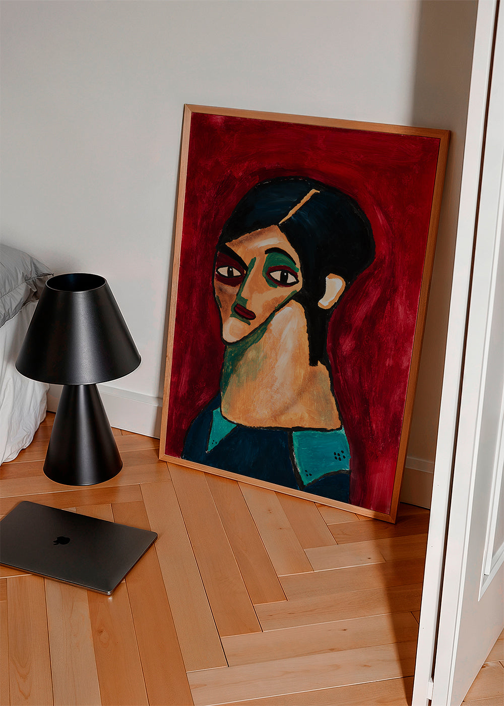 Abstracte kunst: gestileerd portret op dieprood