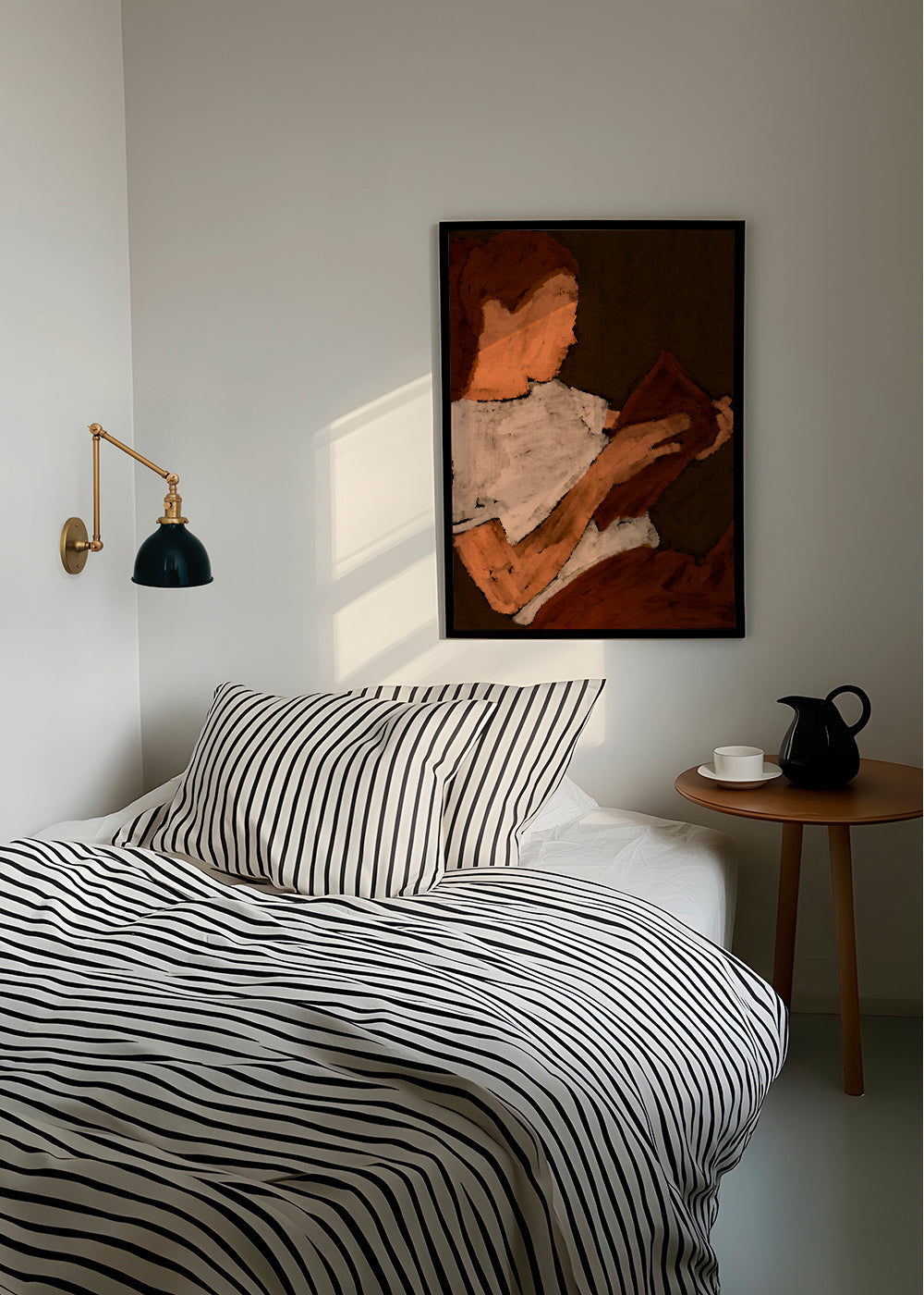 Abstracte kunst met lezer in aardetinten