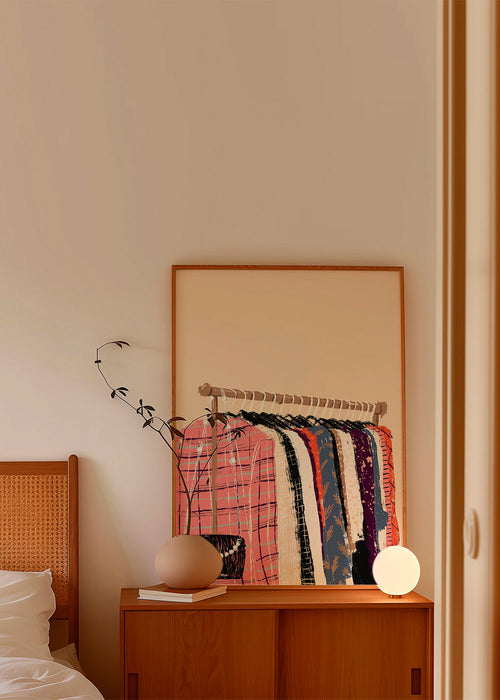 Illustratie kledingrek met modeitems