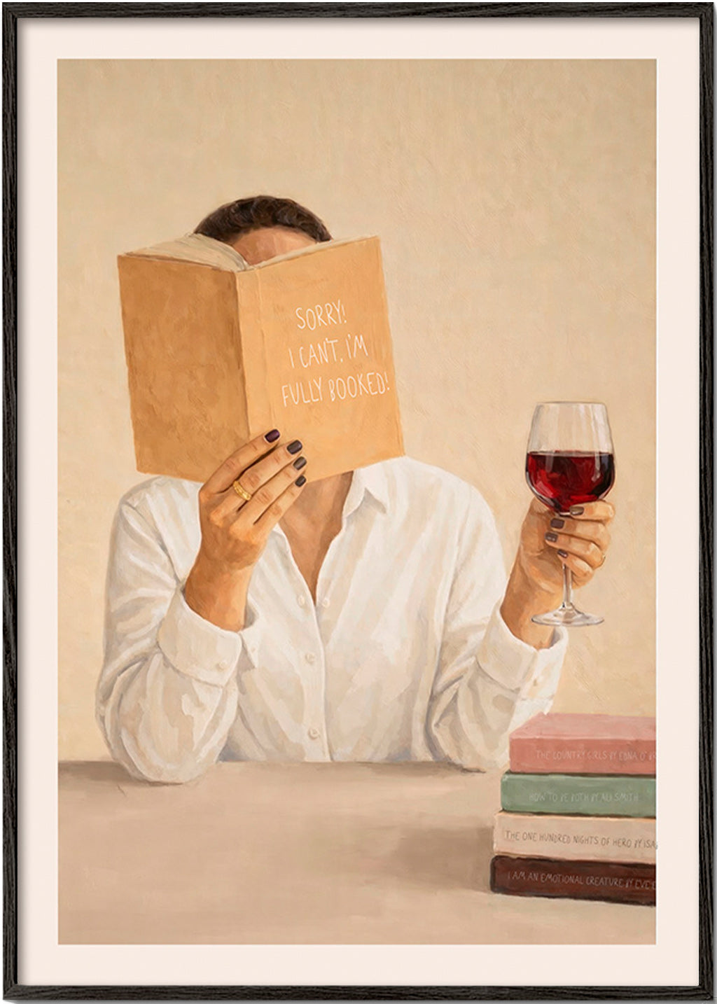 Keuken kunst: vrouw leest met glas wijn