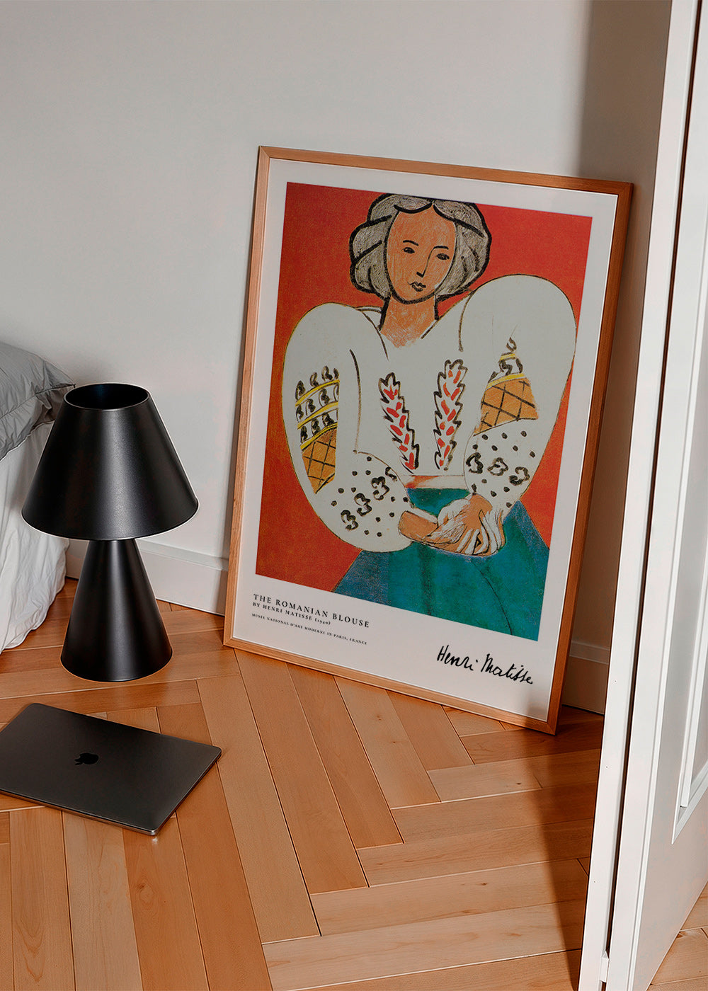 Illustratie Roemeense blouse met expressieve lijnen