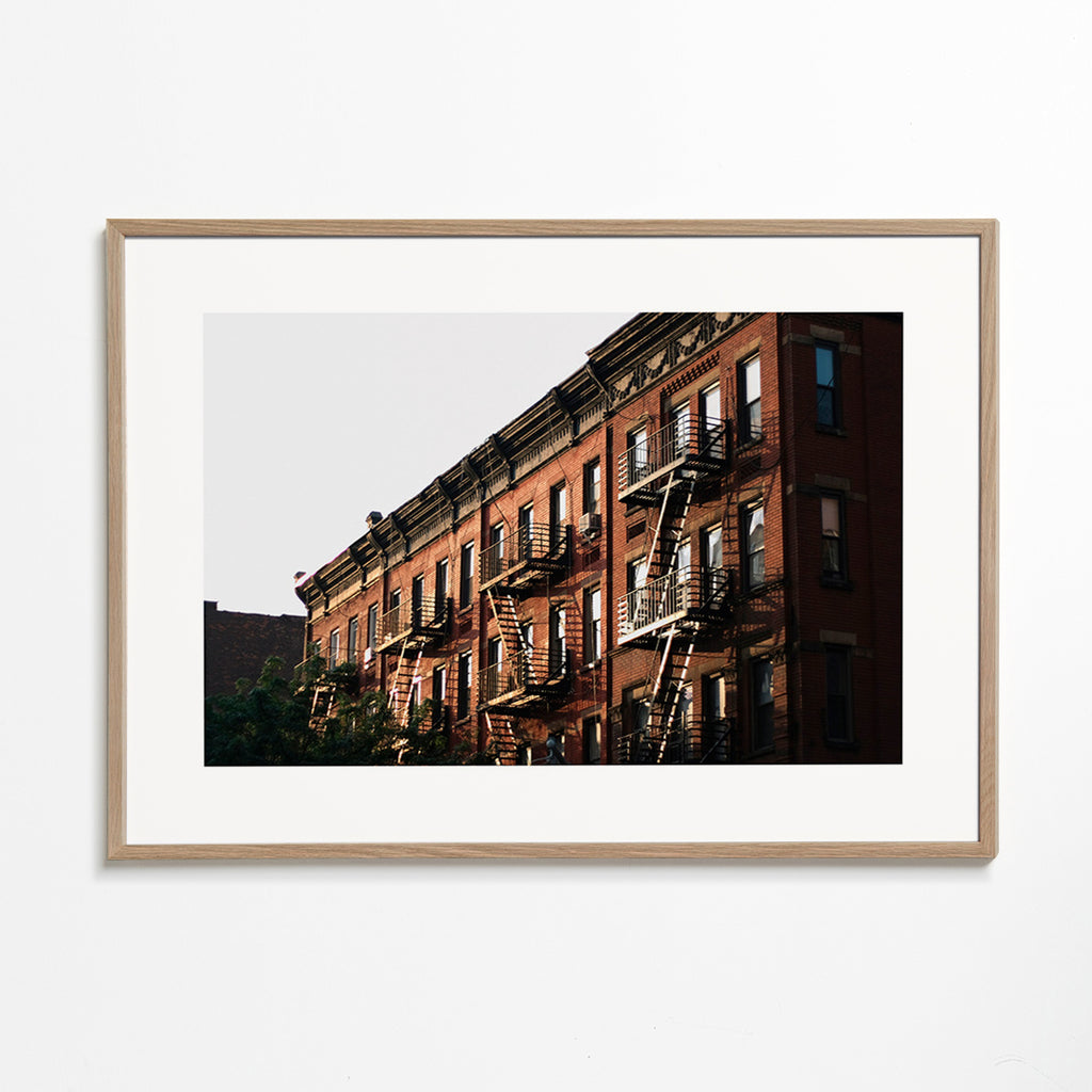 Reisposter: New York brownstone-gevel met brandtrappen