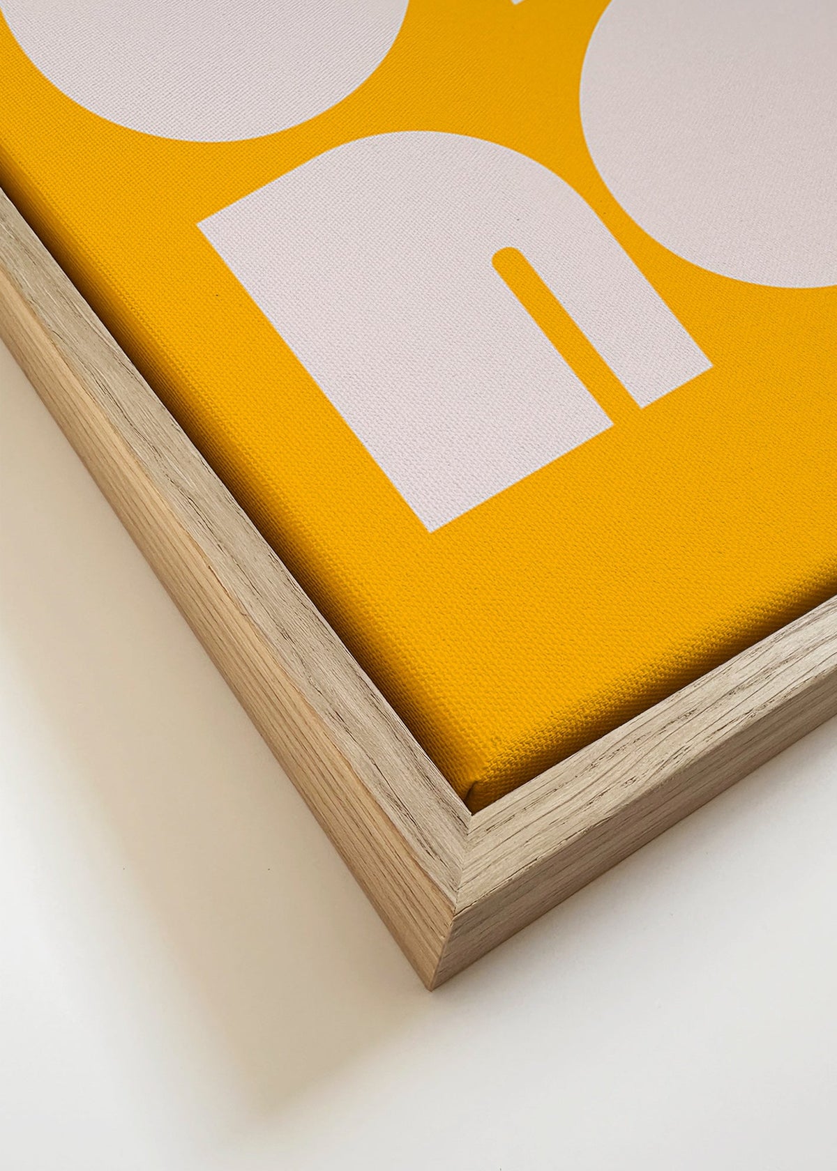 Geometrische poster met typografische vormen mosterd – Canvas detail