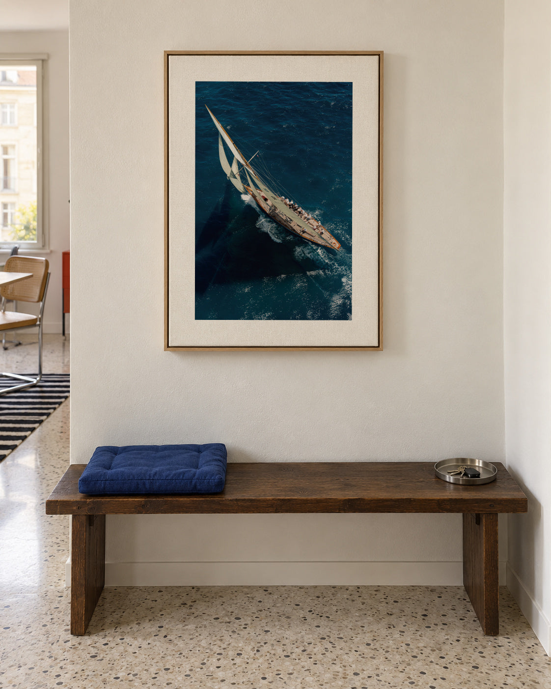 Team in race - Framed canvas in an interior