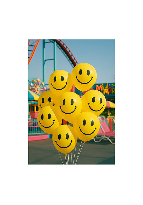 Fotografie van glimlachballonnen op de kermis