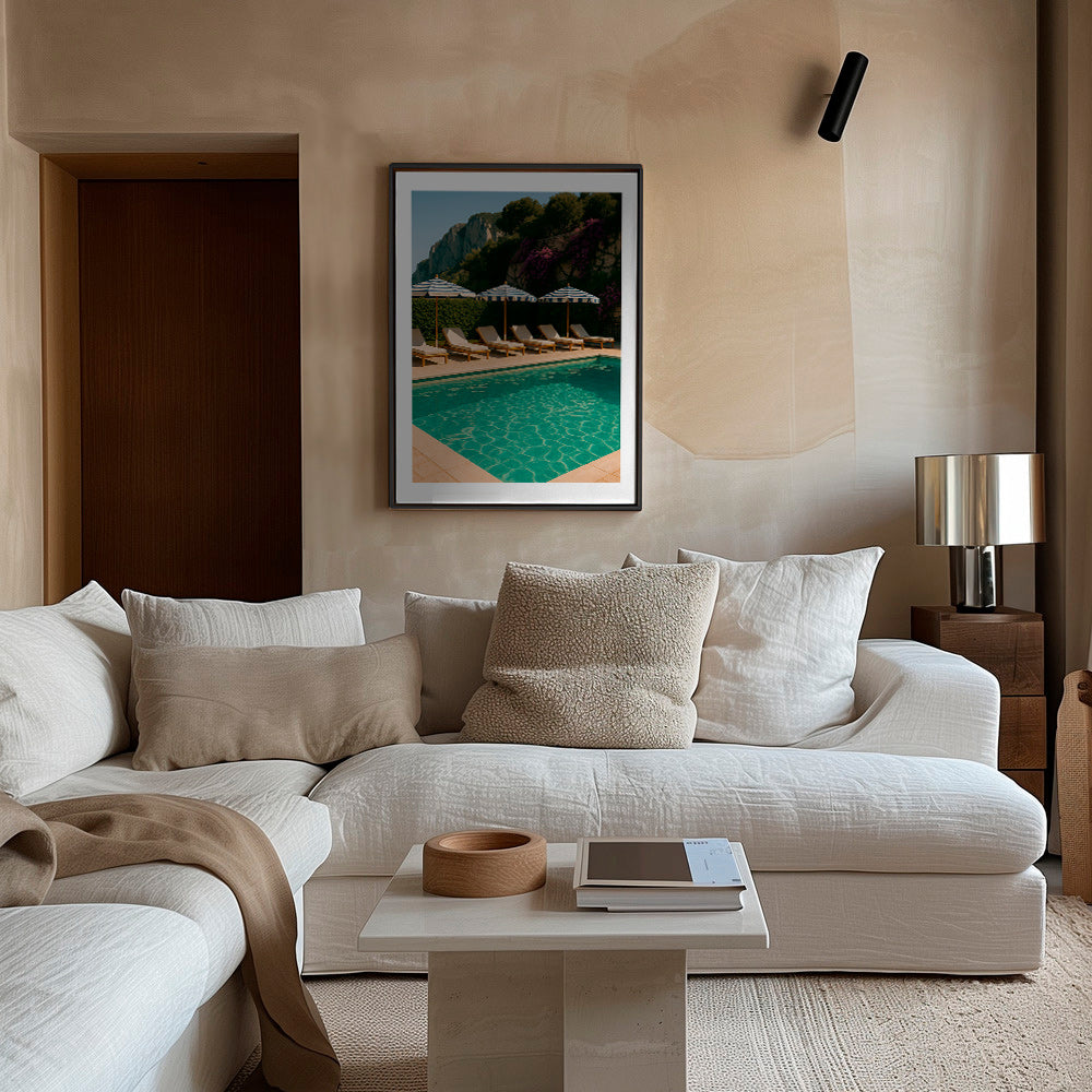 Fotografie van zwembad met gestreepte parasols – Canvas2